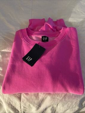 🩷GAP Women's Hot Pink 
Crew Sweatshirt🩷